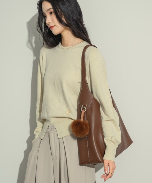 NEUNA（ヌナ）の「ステッチエコレザーバック（ショルダーバッグ・レディース・ブラック/ブラウン・FREE）」の12枚目の写真