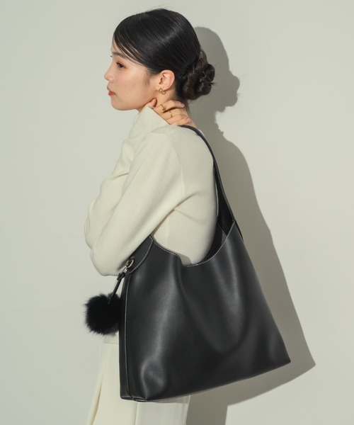 NEUNA（ヌナ）の「ステッチエコレザーバック（ショルダーバッグ・レディース・ブラック/ブラウン・FREE）」の10枚目の写真