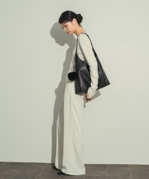 NEUNA（ヌナ）の「ステッチエコレザーバック（ショルダーバッグ・レディース・ブラック/ブラウン・FREE）」の19枚目の写真