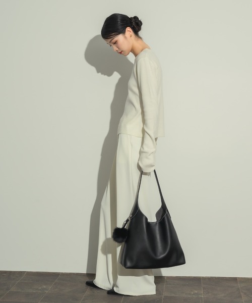 NEUNA（ヌナ）の「ステッチエコレザーバック（ショルダーバッグ・レディース・ブラック/ブラウン・FREE）」の20枚目の写真