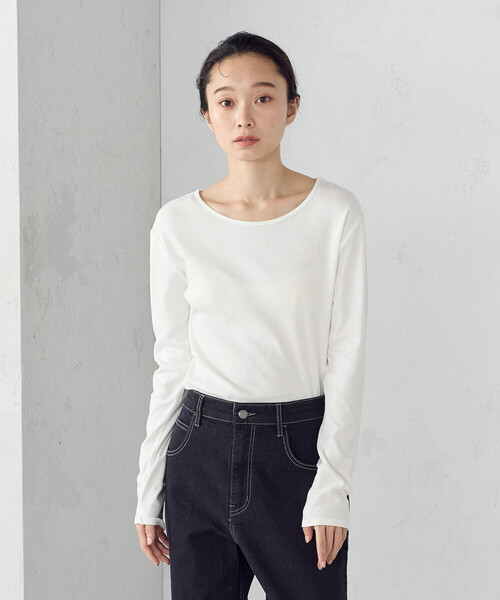 COMME CA ISM(コムサイズム)の「吸湿発熱 クルーネックTシャツ(Tシャツ/カットソー・レディース・ホワイト/グレー/ブラック/ネイビー・MEDIUM/LARGE)」の8枚目の写真