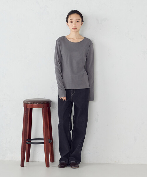 COMME CA ISM(コムサイズム)の「吸湿発熱 クルーネックTシャツ(Tシャツ/カットソー・レディース・ホワイト/グレー/ブラック/ネイビー・MEDIUM/LARGE)」の5枚目の写真