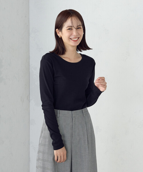 COMME CA ISM(コムサイズム)の「吸湿発熱 クルーネックTシャツ(Tシャツ/カットソー・レディース・ホワイト/グレー/ブラック/ネイビー・MEDIUM/LARGE)」の15枚目の写真