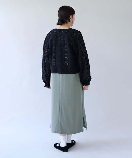 yuni(ユニ )の「レーヨンウール slit neck jumper スカート(ジャンパースカート・レディース・ネイビー/カーキ・FREE)」の7枚目の写真