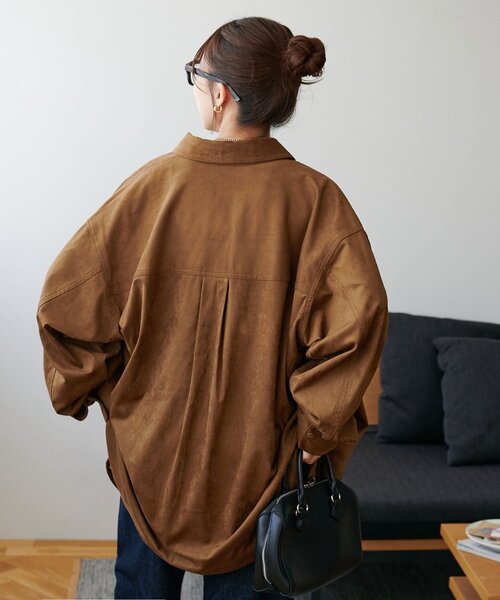 DISCOAT（ディスコート）の「【ユニセックス】フェイクレザーフェイクスエードアソートオーバーシャツ（シャツ/ブラウス・レディース・ブラック/ブラウン・FREE）」の13枚目の写真