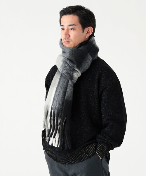 B:MING by BEAMS(ビーミングバイビームス)の「シャギー チェック マフラー(ユニセックス)(マフラー・メンズ・グレー/ブラック・ONE SIZE)」の3枚目の写真