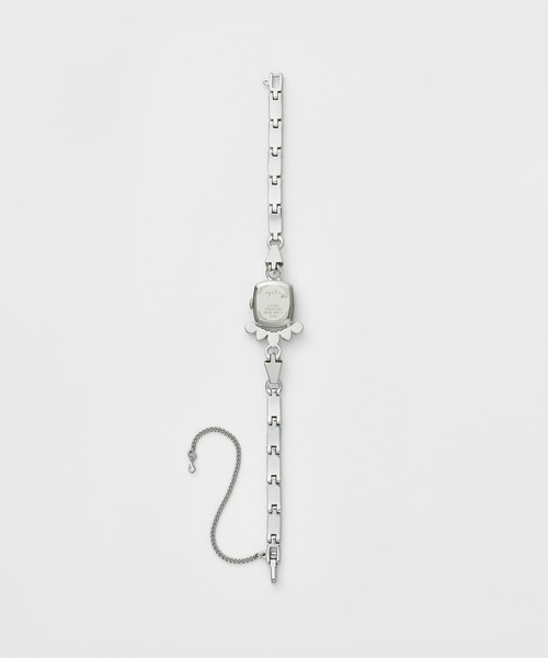 agete（アガット）の「《Limited Edition》スクエアフェイスジュエリーウォッチ（アナログ腕時計・レディース・シルバー系その他・フリー）」の4枚目の写真