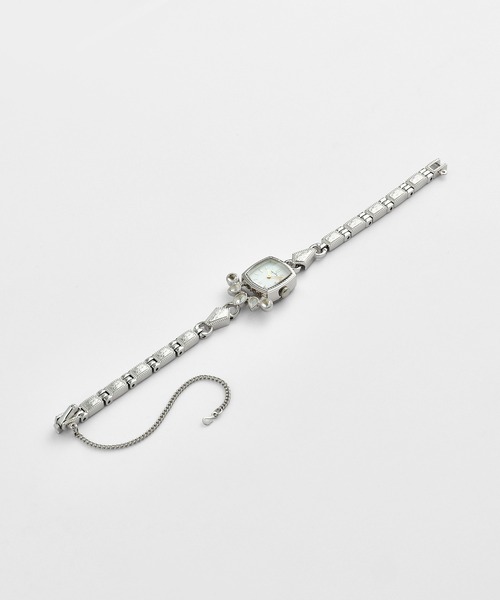 agete（アガット）の「《Limited Edition》スクエアフェイスジュエリーウォッチ（アナログ腕時計・レディース・シルバー系その他・フリー）」の5枚目の写真