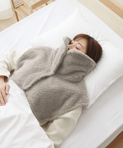 BACKYARD FAMILY（バックヤードファミリー）の「耳まであったか首元ベスト（その他ルームウェア・レディース・グレイッシュベージュ・FREE）」の9枚目の写真