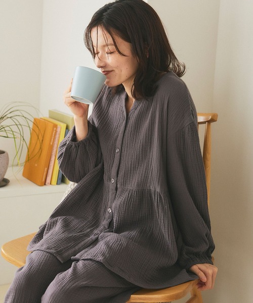 cross marche(クロスマルシェ)の「【LAFUKU/ラフク】ゆったり柔らかダブルガーゼパジャマ綿100%《上下セット》(ルームウェア/パジャマ・レディース・アイボリー/ベージュ/チャコール・LL/L/M)」の2枚目の写真