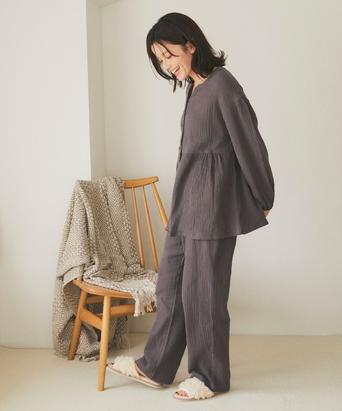 cross marche(クロスマルシェ)の「【LAFUKU/ラフク】ゆったり柔らかダブルガーゼパジャマ綿100%《上下セット》(ルームウェア/パジャマ・レディース・アイボリー/ベージュ/チャコール・LL/L/M)」の16枚目の写真