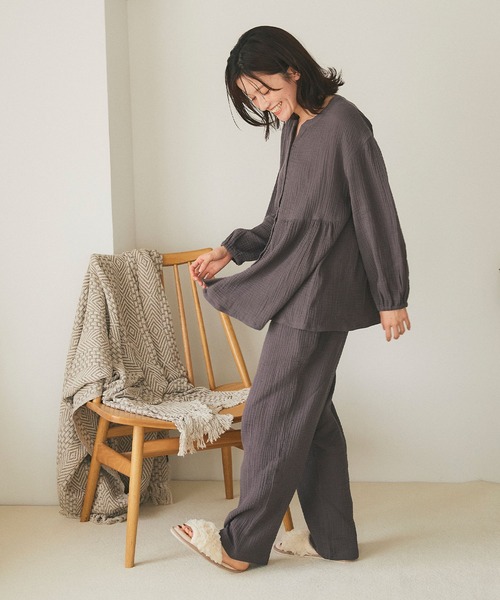 cross marche(クロスマルシェ)の「【LAFUKU/ラフク】ゆったり柔らかダブルガーゼパジャマ綿100%《上下セット》(ルームウェア/パジャマ・レディース・アイボリー/ベージュ/チャコール・LL/L/M)」の17枚目の写真