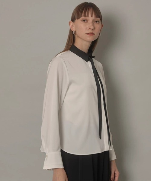 CADUNE（カデュネ）の「ナロータイブラウス（シャツ/ブラウス・レディース・ホワイト/ネイビー・36/38）」の5枚目の写真