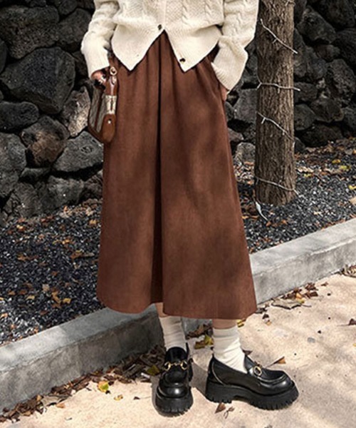 SallyLunn(サリーラン)の「コーデュロイフレアスカート(スカート・レディース・ブラウン/ブラック/グリーン・LARGE/MEDIUM)」の2枚目の写真