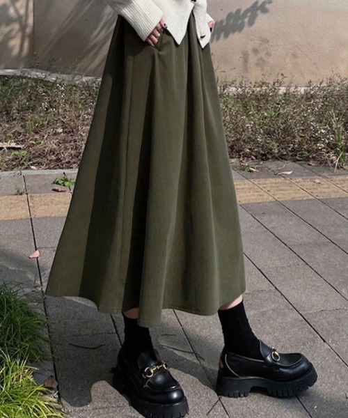 SallyLunn(サリーラン)の「コーデュロイフレアスカート(スカート・レディース・ブラウン/ブラック/グリーン・LARGE/MEDIUM)」の3枚目の写真