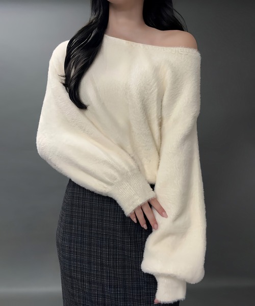 junoah(ジュノア)の「【紐取り外し可能】ワンショルチョーカーシャギーニットトップス(ニット/セーター・レディース・アイボリー/チャコール/モカ・LARGE/MEDIUM)」の5枚目の写真