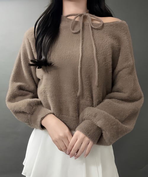 junoah(ジュノア)の「【紐取り外し可能】ワンショルチョーカーシャギーニットトップス(ニット/セーター・レディース・アイボリー/チャコール/モカ・LARGE/MEDIUM)」の11枚目の写真