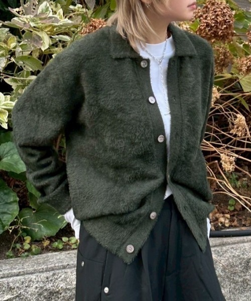 Chikashitsu +（チカシツプラス）の「【Chikashitsu +】hairy button cardigan / 【チカシツプラス】ヘアリーボタンカーディガン <着用動画あり>（カーディガン/ボレロ・メンズ・ブラック/アイボリー/ネイビー/ベージュ/カーキ・ONE SIZE）」の4枚目の写真