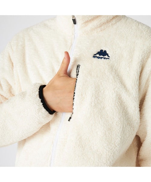 Kappa（カッパ）の「Kappa カッパ 軽量 防風 胸元ファスナーポケット付き シャギー トラックジャケット（ジャージ・メンズ・ブラック/ホワイト/ベージュ・M/L/LL）」の14枚目の写真