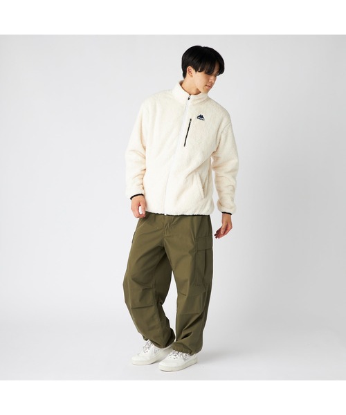 Kappa（カッパ）の「Kappa カッパ 軽量 防風 胸元ファスナーポケット付き シャギー トラックジャケット（ジャージ・メンズ・ブラック/ホワイト/ベージュ・M/L/LL）」の7枚目の写真