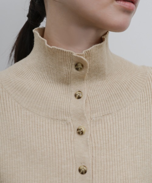 select MOCA Et(セレクトモカエト)の「【Et】Button Design High-Neck Rib Knit Cardigan(カーディガン/ボレロ・レディース・ネイビー/ライトベージュ/ブラック・FREE)」の5枚目の写真