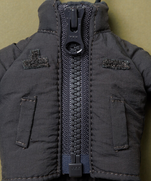 FREAK'S STORE(フリークスストア)の「HIGH LOFT JACKET PRIMALOFT KEY CHARM/ハイロフト ジャケット プリマロフト キーチャーム(キーホルダー・メンズ・ブラック/オリーブ/チャコールグレー・ONE SIZE)」の6枚目の写真