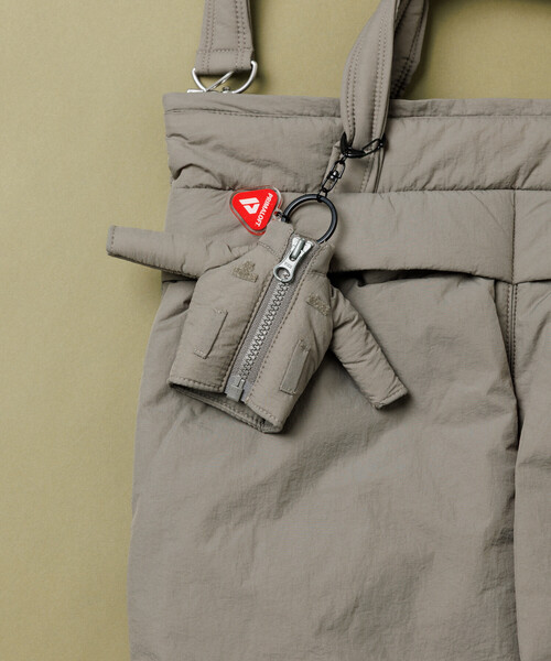 FREAK'S STORE（フリークスストア）の「HIGH LOFT JACKET PRIMALOFT KEY CHARM/ハイロフト ジャケット プリマロフト キーチャーム（キーホルダー・メンズ・ブラック/オリーブ/チャコールグレー・ONE SIZE）」の3枚目の写真