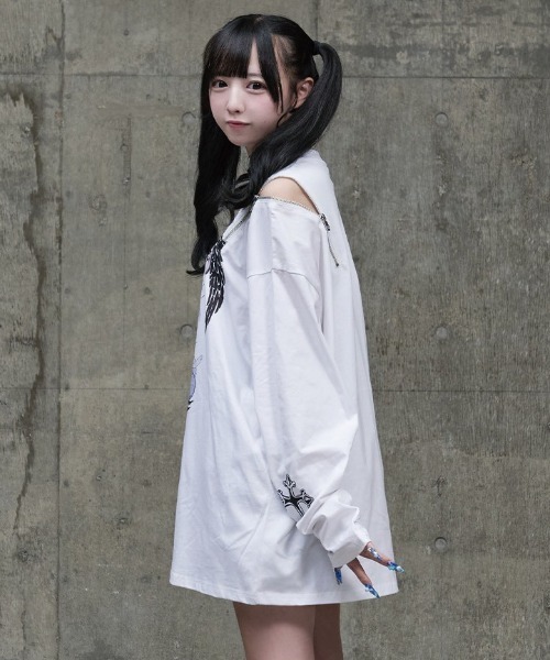 TRAVAS TOKYO(トラバス トウキョウ)の「『TRAVAS TOKYO/トラバス トーキョー』てぃらコラボイラストプリントL/S Tee 天使ver./悪魔ver.(Tシャツ/カットソー・レディース・ブラック/ホワイト・FREE)」の17枚目の写真