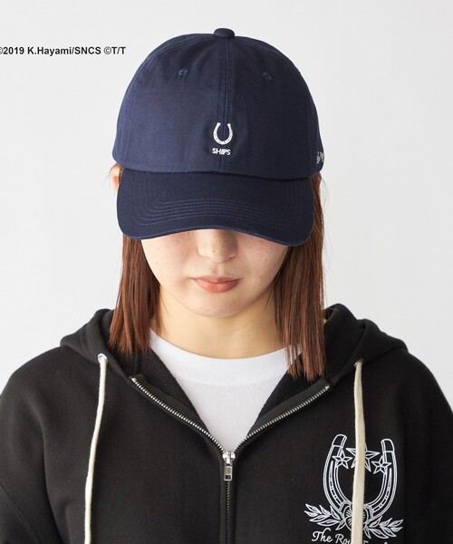 SHIPS（シップス）の「SHIPS: 日曜劇場『ザ・ロイヤルファミリー』ホースシューロゴ エンブロイダリー オーバーフィット キャップ（キャップ・メンズ・ベージュ/ネイビー/ブラック/ライトグレー・ONE SIZE）」の13枚目の写真