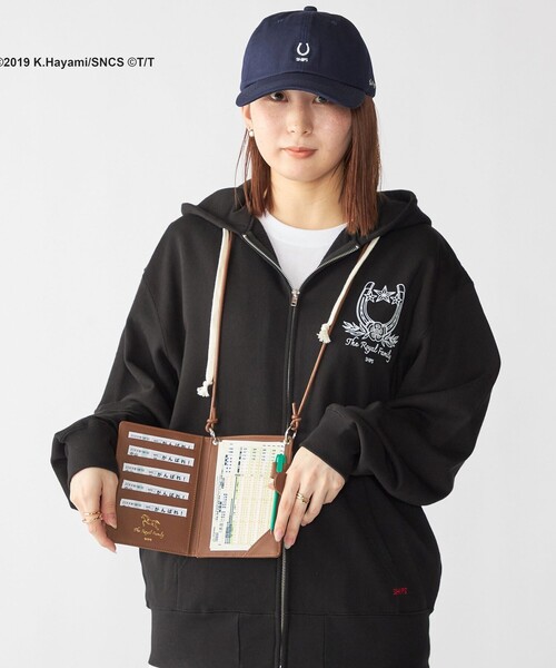 SHIPS（シップス）の「SHIPS: 日曜劇場『ザ・ロイヤルファミリー』ホースシューロゴ エンブロイダリー オーバーフィット キャップ（キャップ・メンズ・ベージュ/ネイビー/ブラック/ライトグレー・ONE SIZE）」の14枚目の写真