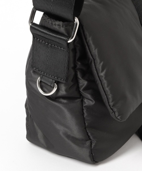 LAKOLE（ラコレ）の「ボンディングバックルショルダーバッグ / 607727（ショルダーバッグ・レディース・ブラック/ブラウン・FREE）」の4枚目の写真