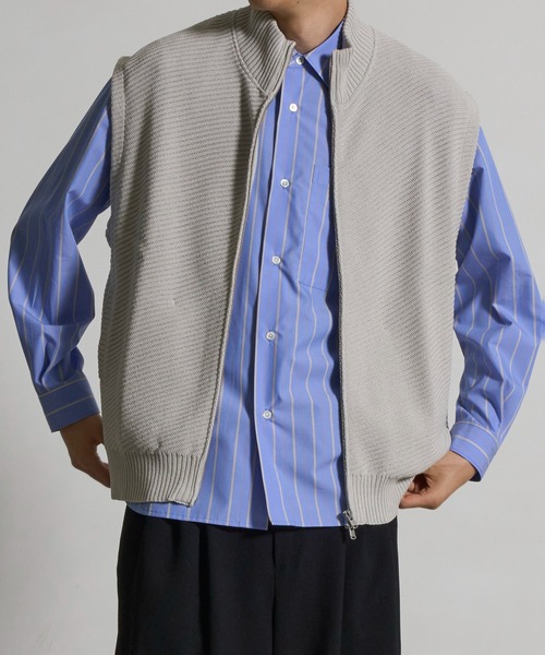 CITY TOKYO（シティトウキョウ）の「【CITY TOKYO/シティートーキョー】バイアスドライバーズベスト（ベスト・メンズ・ブラック/ライトグレー・1/2）」の2枚目の写真