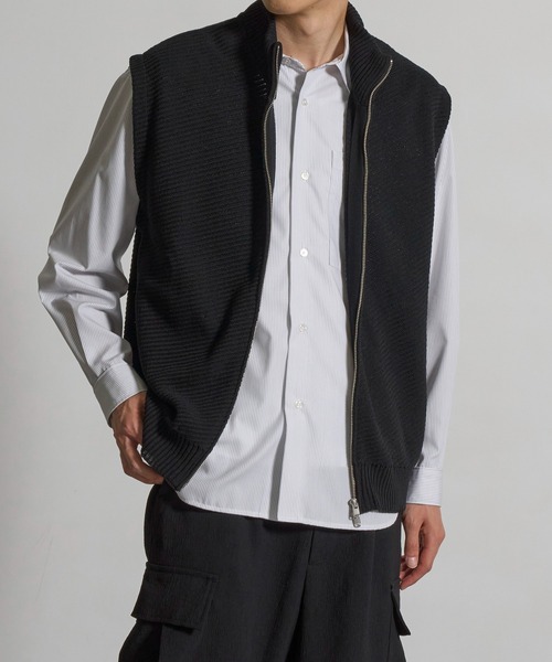 CITY TOKYO（シティトウキョウ）の「【CITY TOKYO/シティートーキョー】バイアスドライバーズベスト（ベスト・メンズ・ブラック/ライトグレー・1/2）」の3枚目の写真