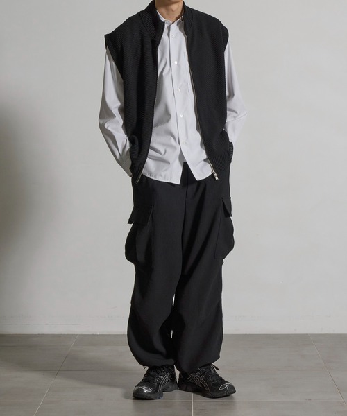 CITY TOKYO（シティトウキョウ）の「【CITY TOKYO/シティートーキョー】バイアスドライバーズベスト（ベスト・メンズ・ブラック/ライトグレー・1/2）」の4枚目の写真