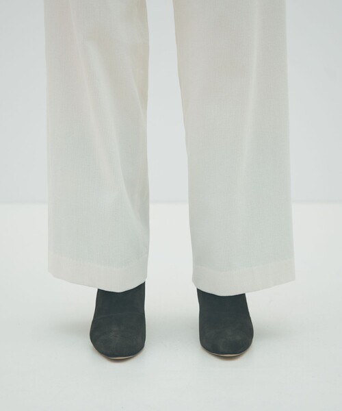 MACPHEE（マカフィー）の「コットンコーデュロイ タックストレートパンツ（その他パンツ・レディース・ネイビー/ライトグリーン/ホワイト・36/34/32）」の11枚目の写真