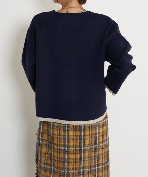 Jena espace merveilleux（ジェナ　エスパスメルヴェイユ）の「ラメラインVニット（ニット/セーター・レディース・ブルー/ベージュ/ネイビー・FREE）」の19枚目の写真