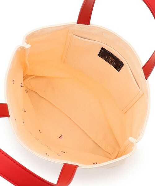 TOCCA(トッカ)の「LUCKY TWINKLE CANVASTOTE キャンバストートバッグ(トートバッグ・レディース・ブラック系/ライトグレー系/レッド系/ネイビー系/アイボリー系・F)」の7枚目の写真