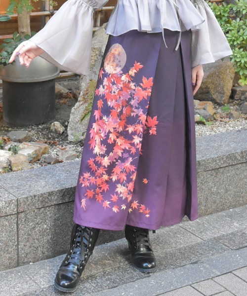 axes femme(アクシーズファム)の「紅葉柄スカート(スカート・レディース・イエロー/レッド・FREE)」の1枚目の写真