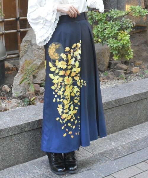 axes femme(アクシーズファム)の「紅葉柄スカート(スカート・レディース・イエロー/レッド・FREE)」の2枚目の写真