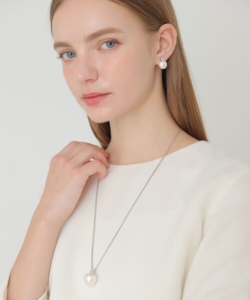 ANAYI(アナイ)の「ウナメーラビジューネックレス(ネックレス・レディース・オフホワイト/ブラック・FREE)」の3枚目の写真