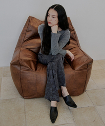 NUAKLE（ヌアクル）の「Jacquard Flare Slacks_Khaki Grey（スラックス・レディース）」