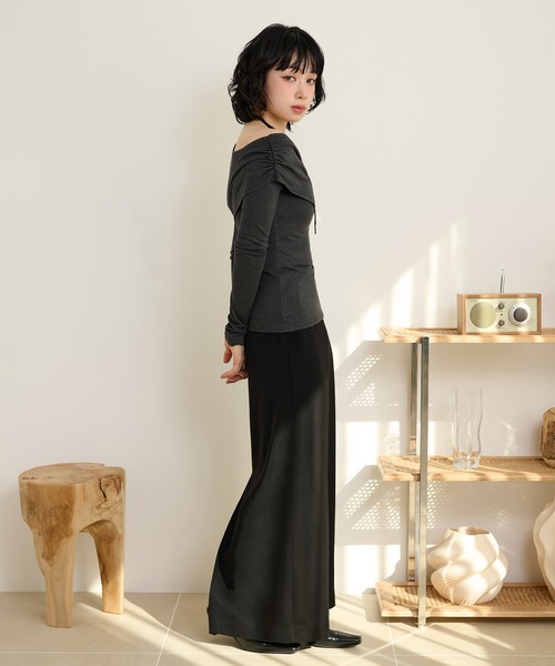 LAULEN(ローレン)の「asymmetry gather tops /アシンメトリーギャザーストレッチ長袖トップス(Tシャツ/カットソー・レディース・ブラック/ベージュ/チャコールグレー・FREE)」の19枚目の写真