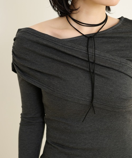 LAULEN(ローレン)の「asymmetry gather tops /アシンメトリーギャザーストレッチ長袖トップス(Tシャツ/カットソー・レディース・ブラック/ベージュ/チャコールグレー・FREE)」の22枚目の写真