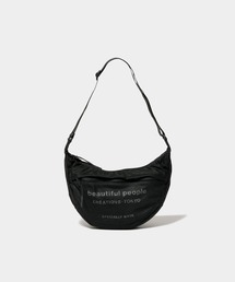 beautiful people（ビューティフルピープル）の「nothing to hide     half moon bag（ショルダーバッグ）」