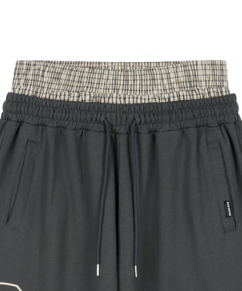 ROCKCAKE(ロックケーキ)の「Check Layered 96 Wide 2way Jogger - Charcoal(スウェットパンツ・レディース・その他・X-SMALL/SMALL)」の4枚目の写真