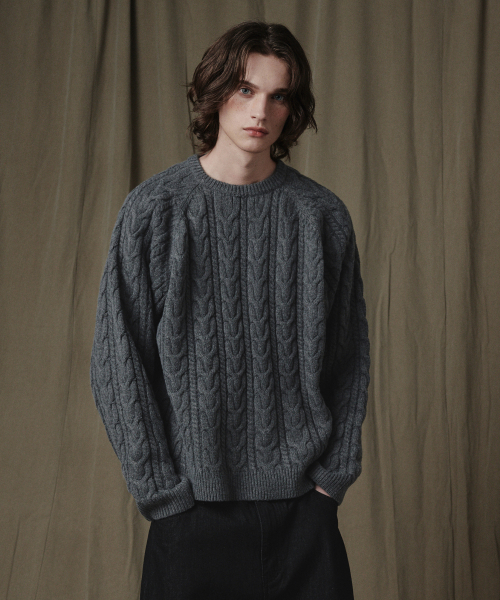 GLW(ジーエルダブリュ)の「レギュラーニットケーブルチャコール(ニット/セーター・レディース・その他・MEDIUM/LARGE/SMALL)」の1枚目の写真