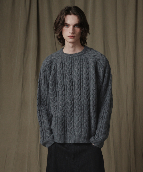 GLW(ジーエルダブリュ)の「レギュラーニットケーブルチャコール(ニット/セーター・レディース・その他・MEDIUM/LARGE/SMALL)」の2枚目の写真