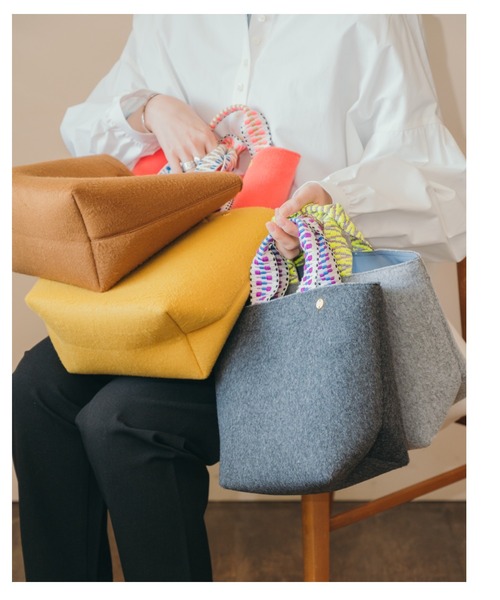 LILA&FLEUR(リラアンドフルール)の「Felt Tote Bag(トートバッグ・レディース・オレンジ/マスタード/ブラウン/チャコールグレー/ヘザーグレー・ONE SIZE)」の9枚目の写真