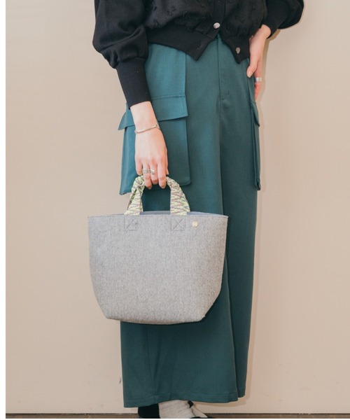 LILA&FLEUR(リラアンドフルール)の「Felt Tote Bag(トートバッグ・レディース・オレンジ/マスタード/ブラウン/チャコールグレー/ヘザーグレー・ONE SIZE)」の7枚目の写真