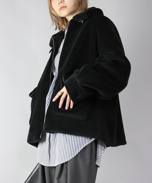 and it_（アンドイット）の「テディベアボアジップアップブルゾン（ブルゾン・レディース・チャコール/ブラウン/ブラック・M）」の2枚目の写真